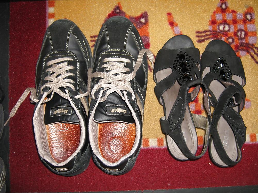 25P Fun with shoes of WichskumpelHHs wife