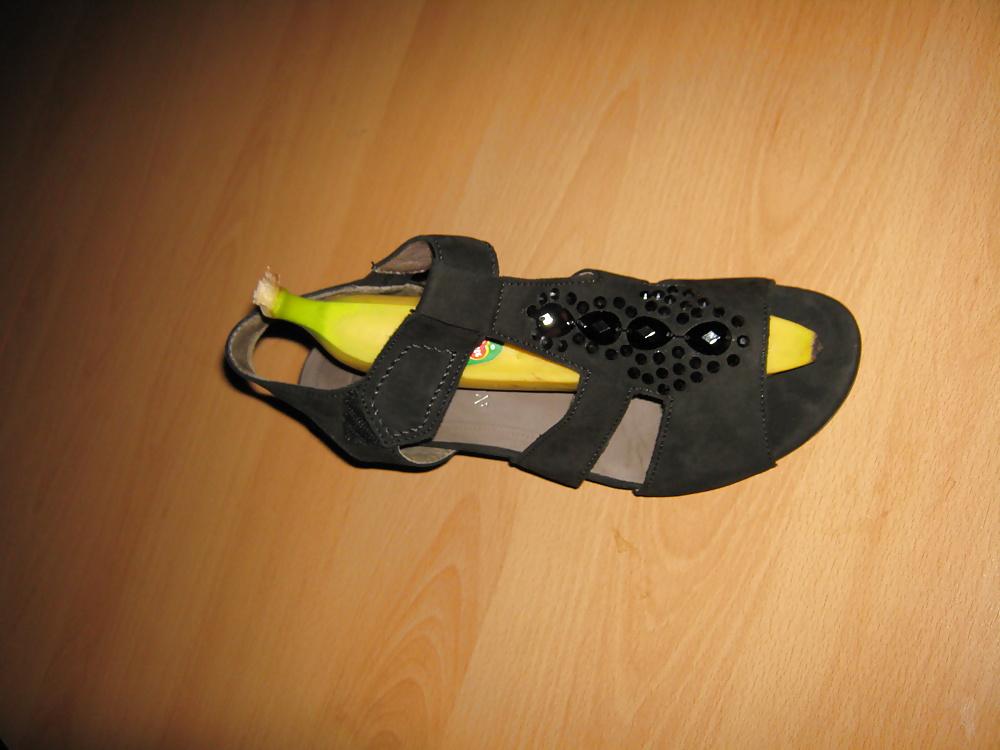 25P Fun with shoes of WichskumpelHHs wife
