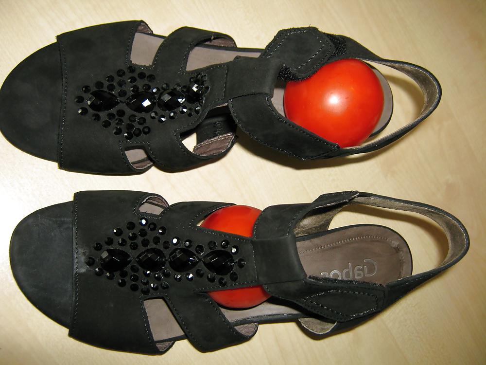 25P Fun with shoes of WichskumpelHHs wife