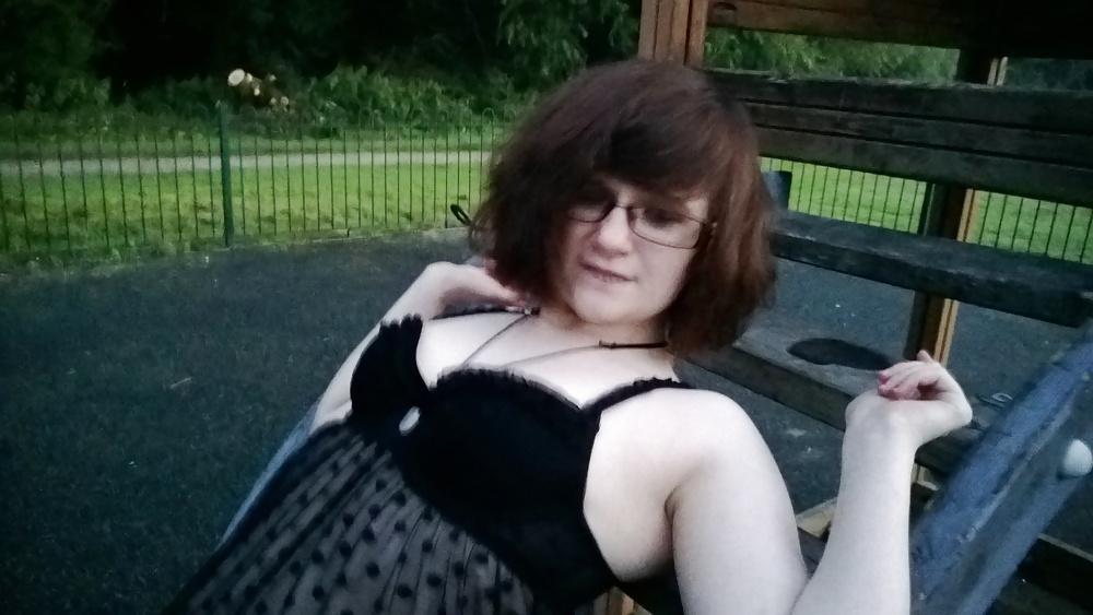 25P Emo outsde in park