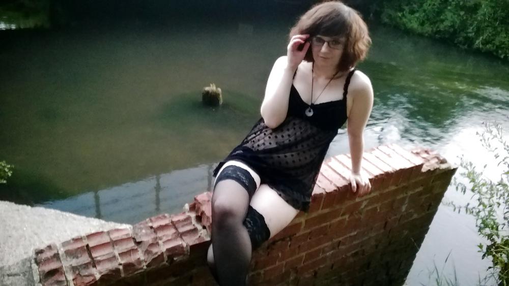 25P Emo outsde in park