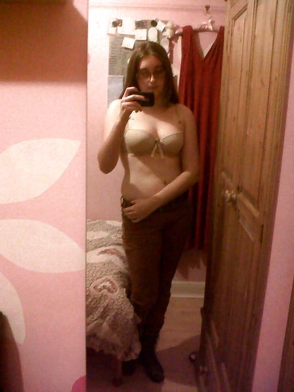 25P English Sub Slave