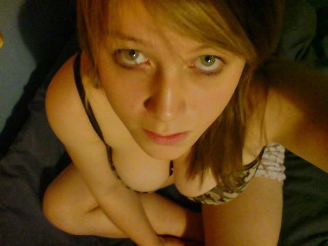 25P English Sub Slave