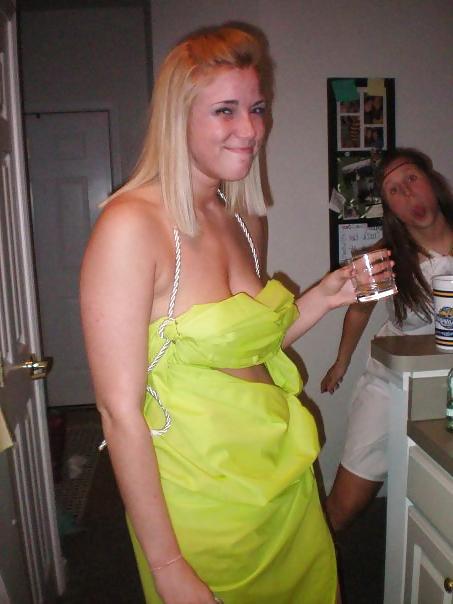 10P Former College Volleyball player Cassie and her big tits