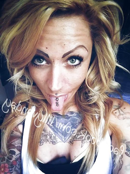 25P Lilly van Day-German tattoo model