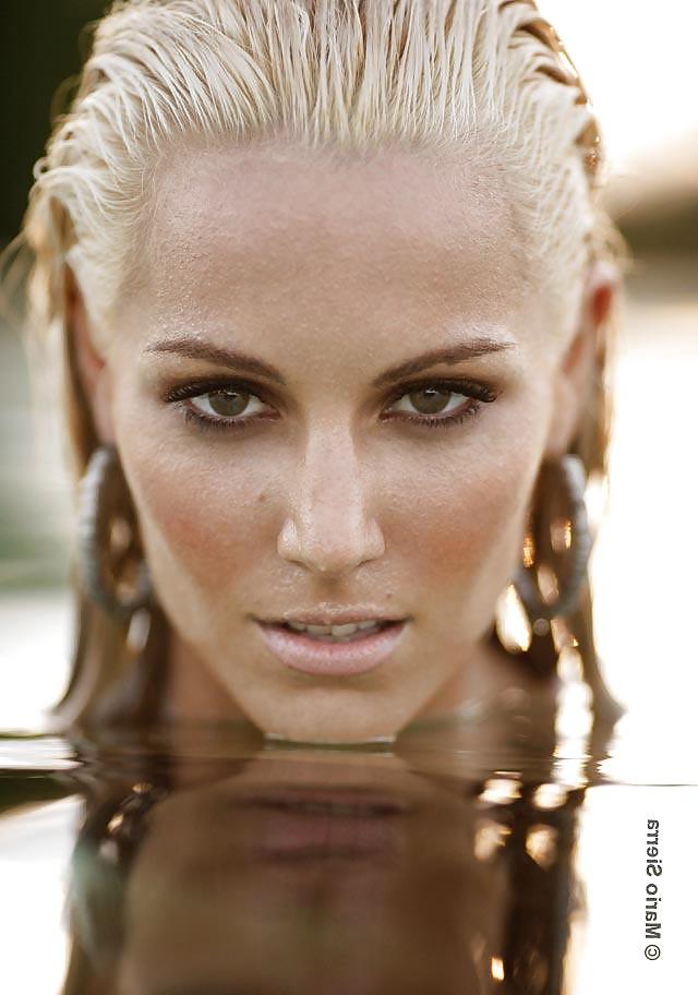 25P EDURNE SPANISH CELEBRITY 