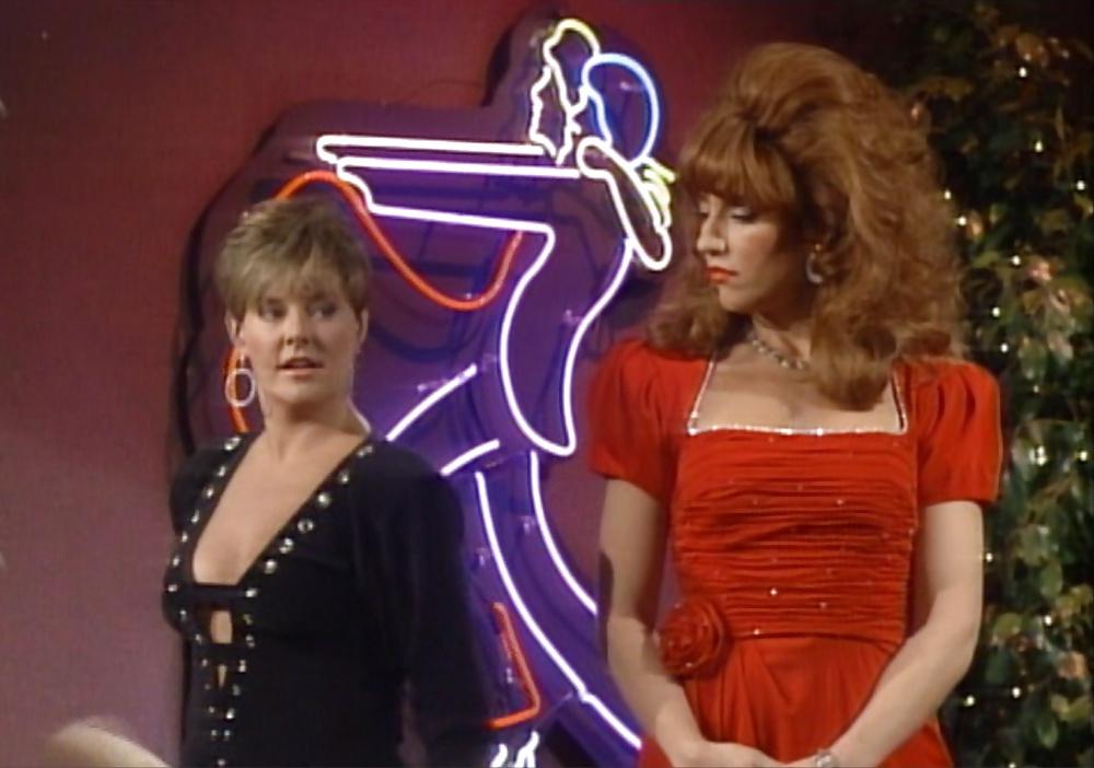 25P Amanda Bearse