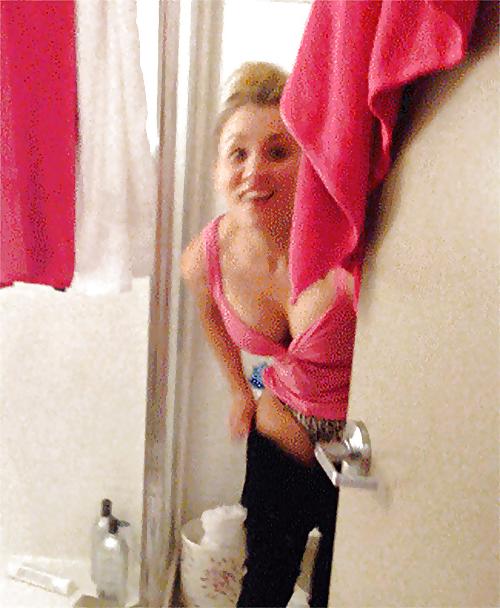 25P Kaley Cuoco collection 