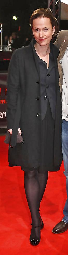 25P Sexy German TV-MILF Claudia Michelsen.