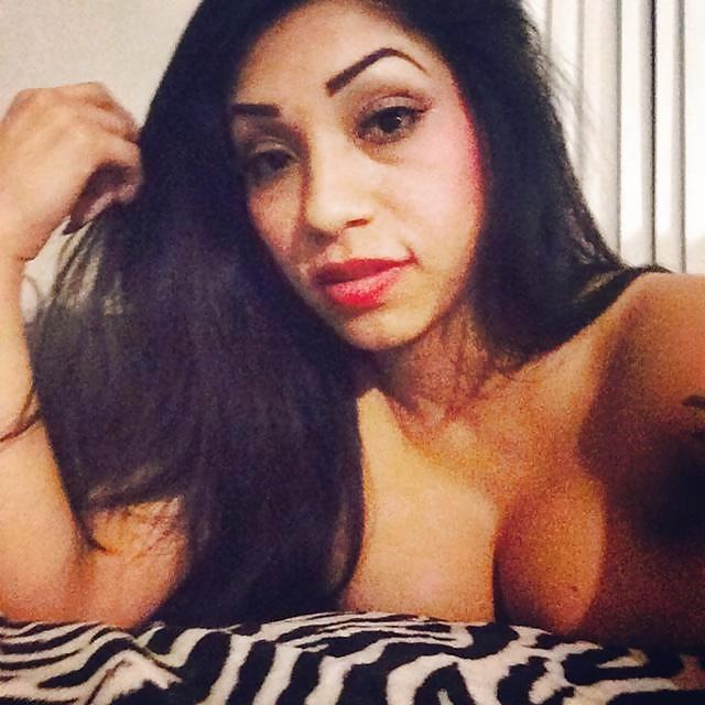 10P Latina stripper