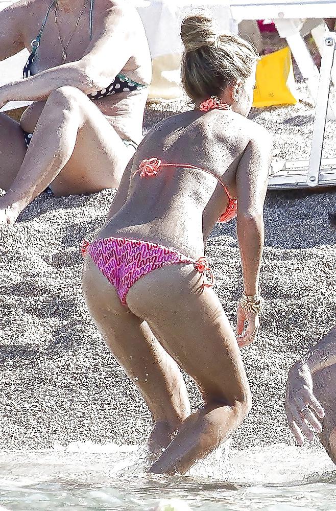 25P Sylvie van der Vaart Meis Sexy Ass