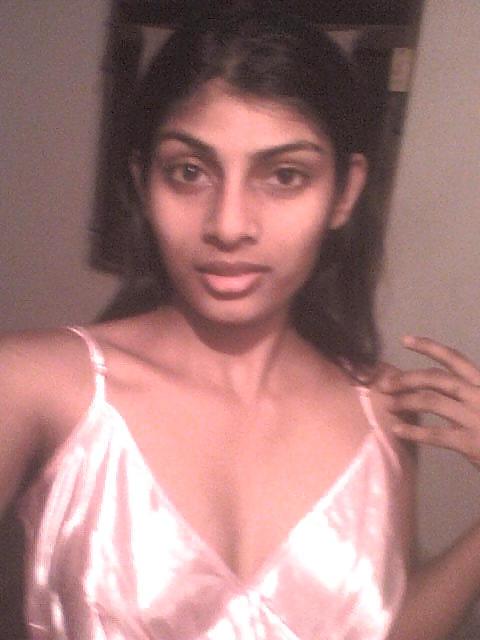 17P Sri Lankan Chamara Babe - N2N77