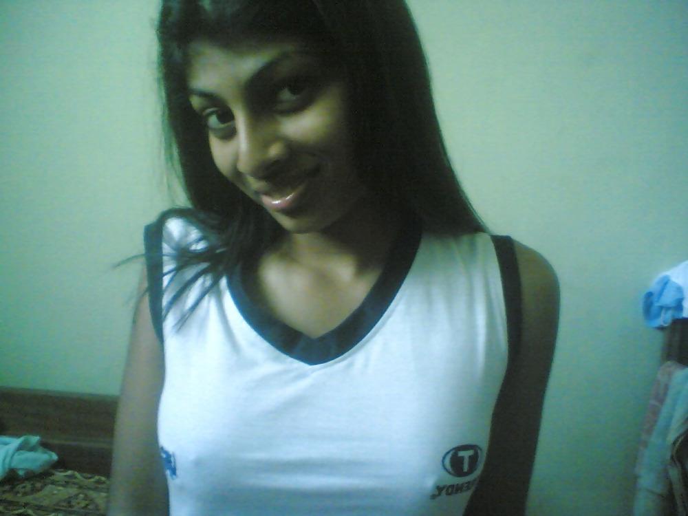 17P Sri Lankan Chamara Babe - N2N77