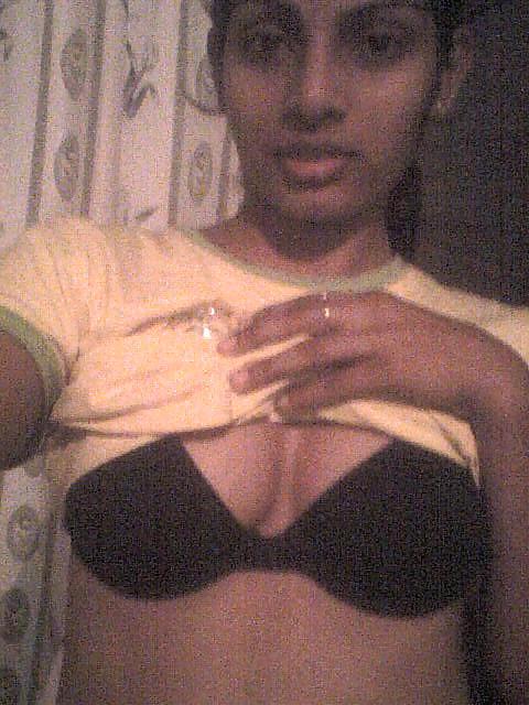 17P Sri Lankan Chamara Babe - N2N77