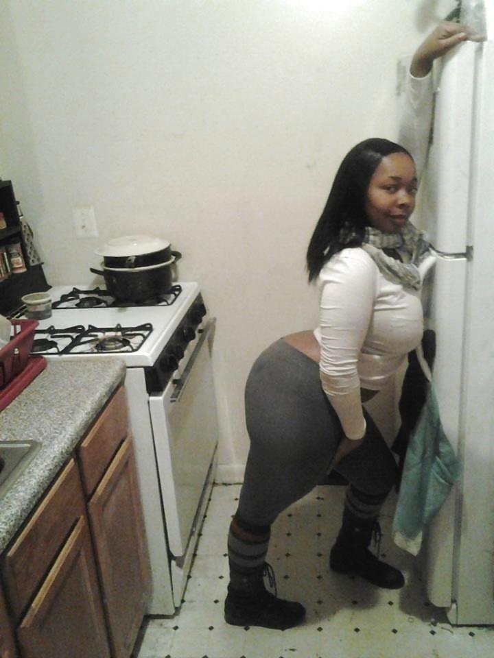 18P Thick Booty Ebony Chick Diamond