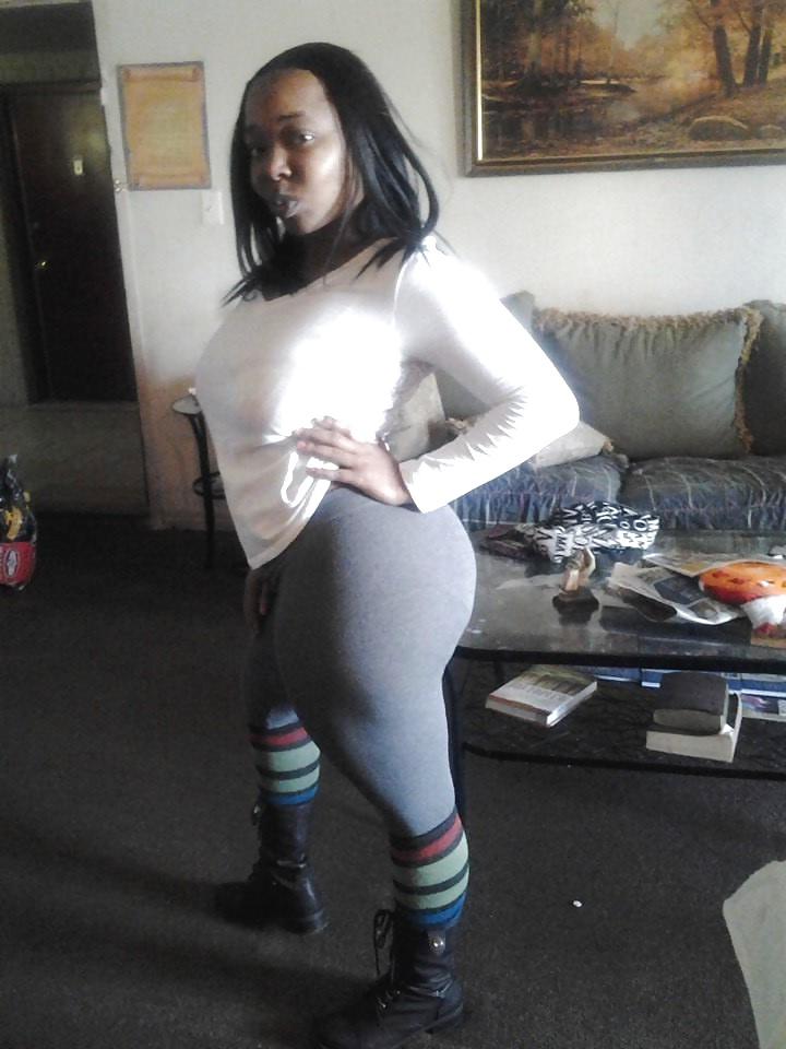 18P Thick Booty Ebony Chick Diamond
