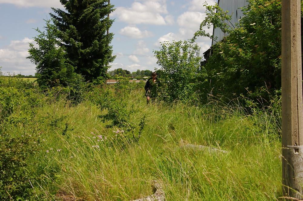 25P Wet and horny german milf  outdoor shooting outtakes