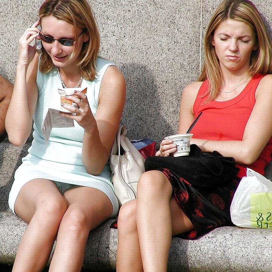 25P Upskirting Street Sluts