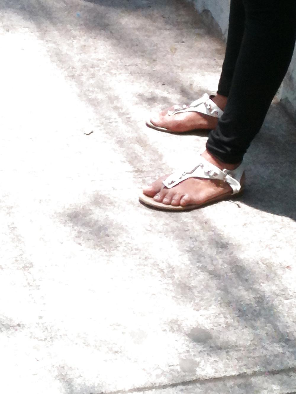 25P Feet on the street Vol. 3