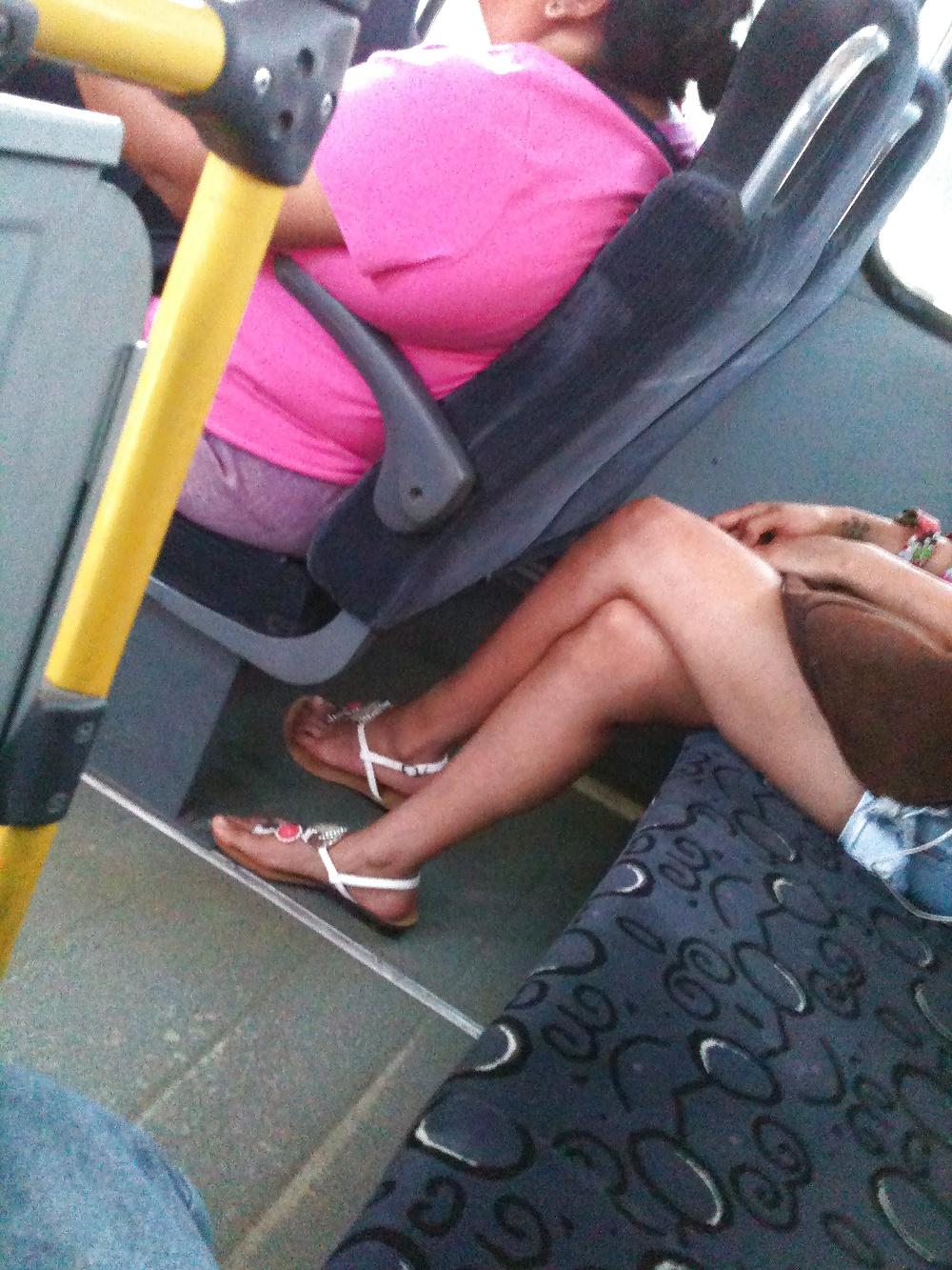 25P Feet on the street Vol. 3