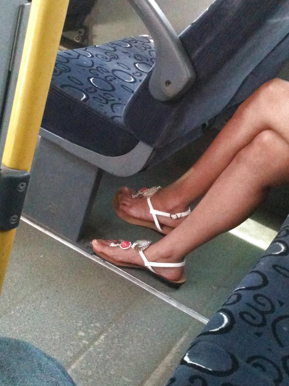 25P Feet on the street Vol. 3