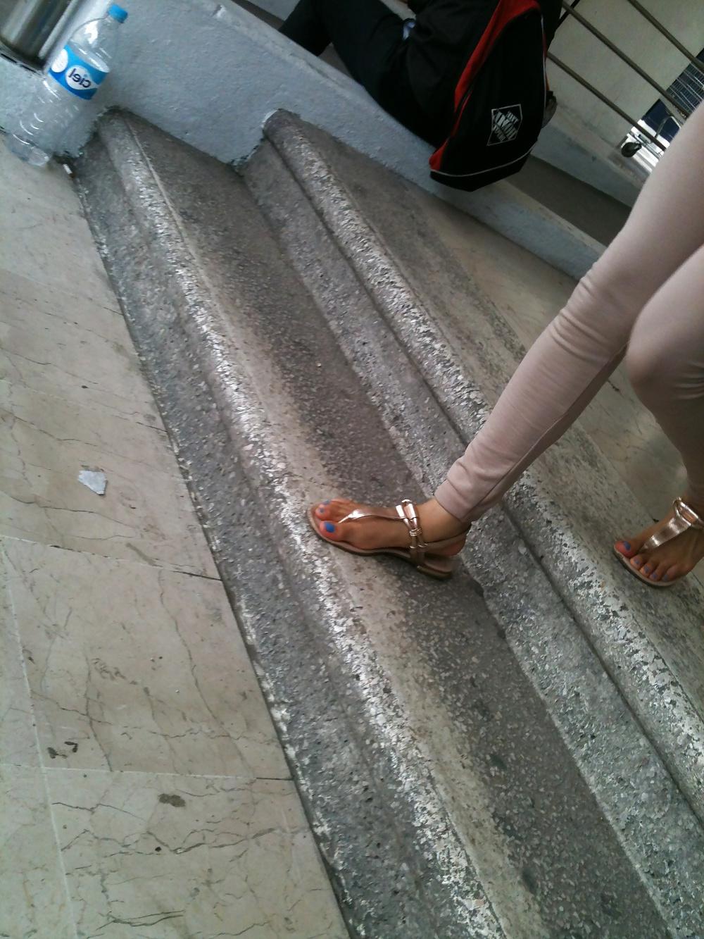 25P Feet on the street Vol. 3