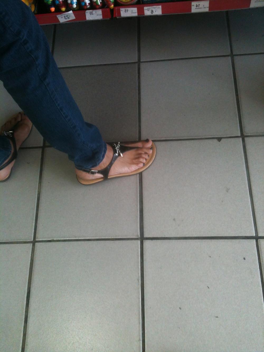 25P Feet on the street Vol. 3