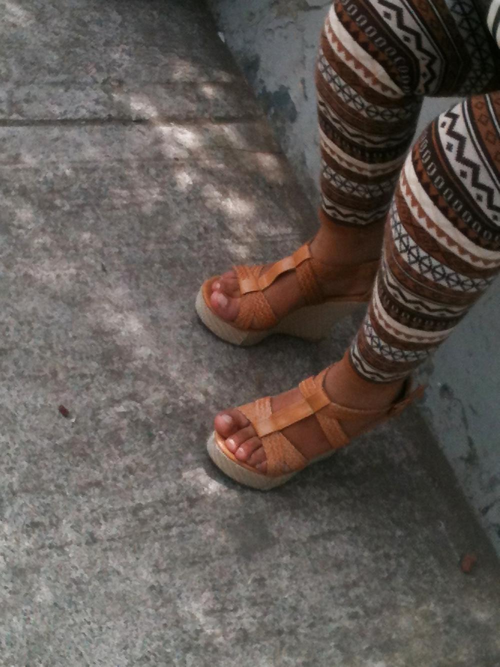 25P Feet on the street Vol. 3