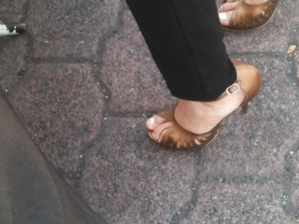 25P Feet on the street Vol. 3