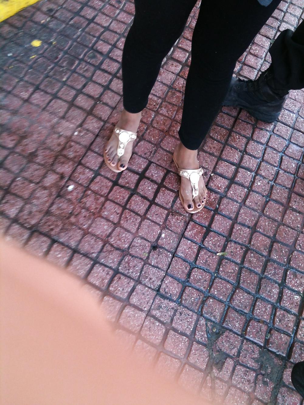 25P Feet on the street Vol. 3
