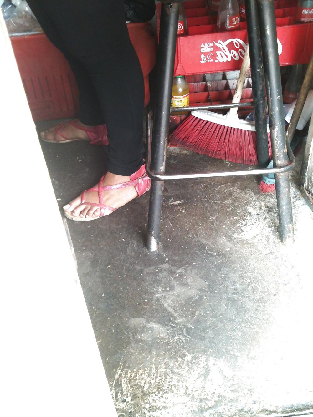 25P Feet on the street Vol. 3