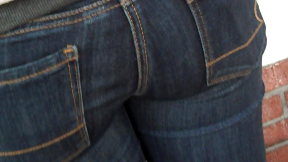 6P Betsy's butt ass booty in jeans