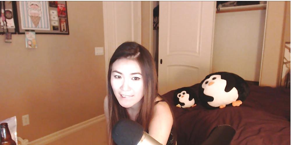 25P Twitch tv SLUT: HAFU