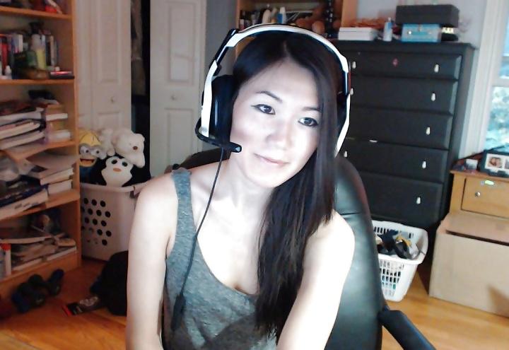 25P Twitch tv SLUT: HAFU