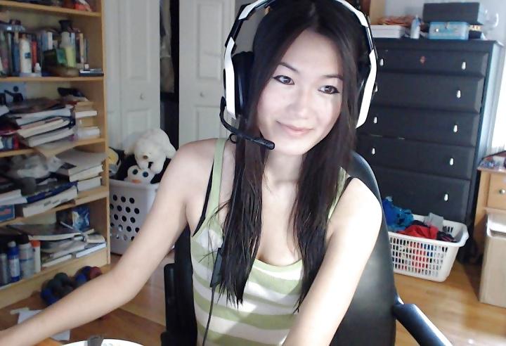25P Twitch tv SLUT: HAFU