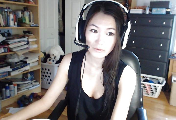 25P Twitch tv SLUT: HAFU