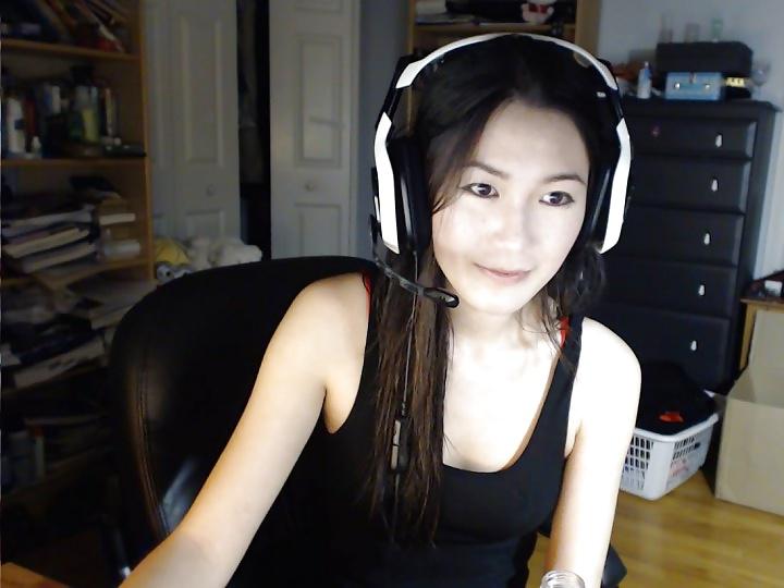 25P Twitch tv SLUT: HAFU