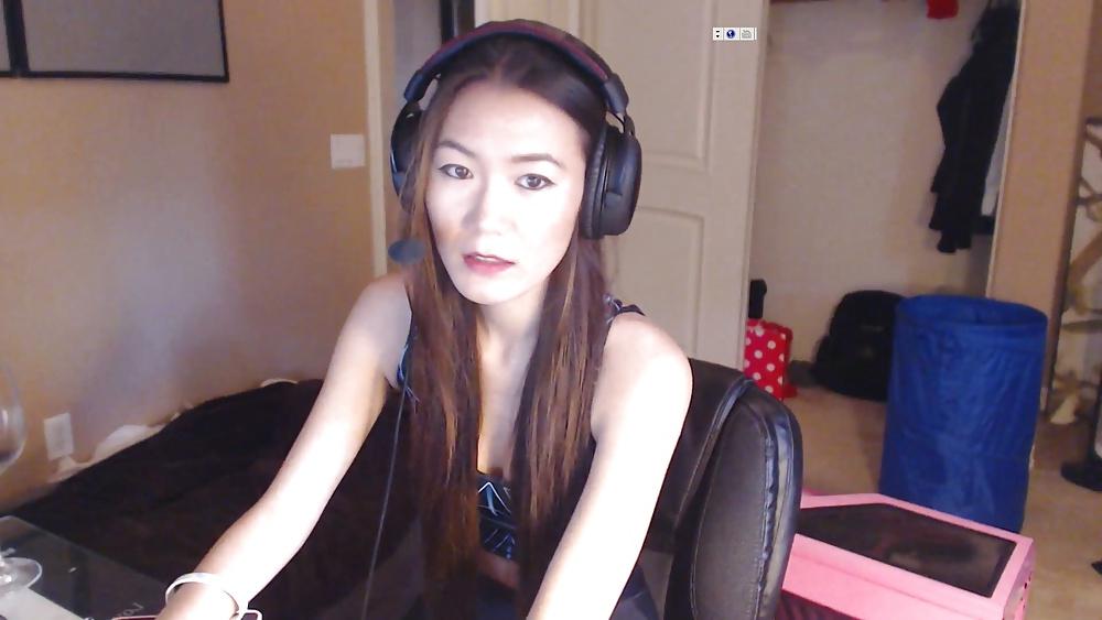 25P Twitch tv SLUT: HAFU