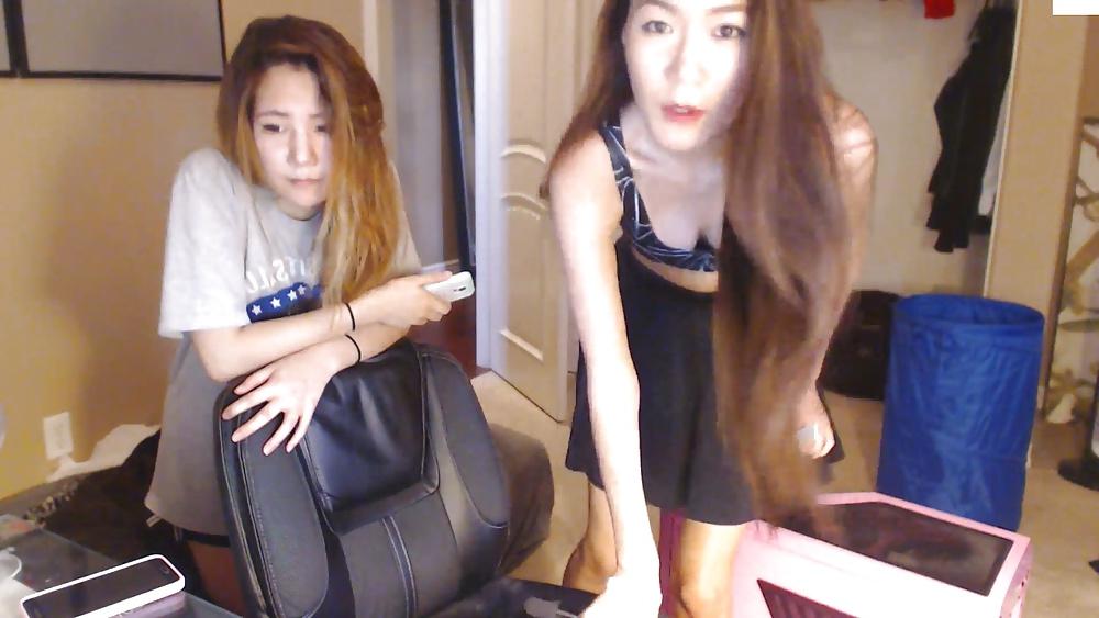 25P Twitch tv SLUT: HAFU
