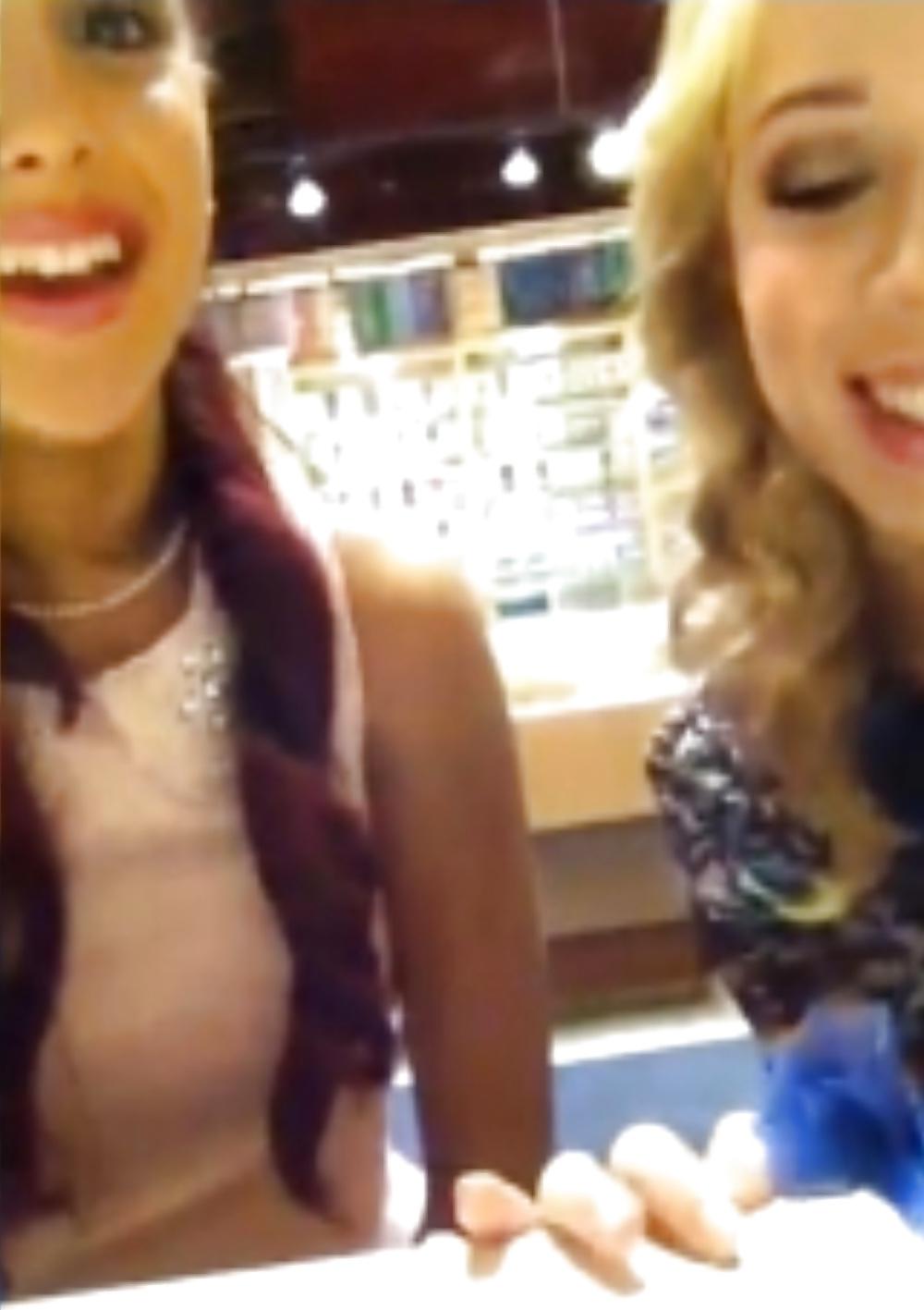 25P Sam & Cat