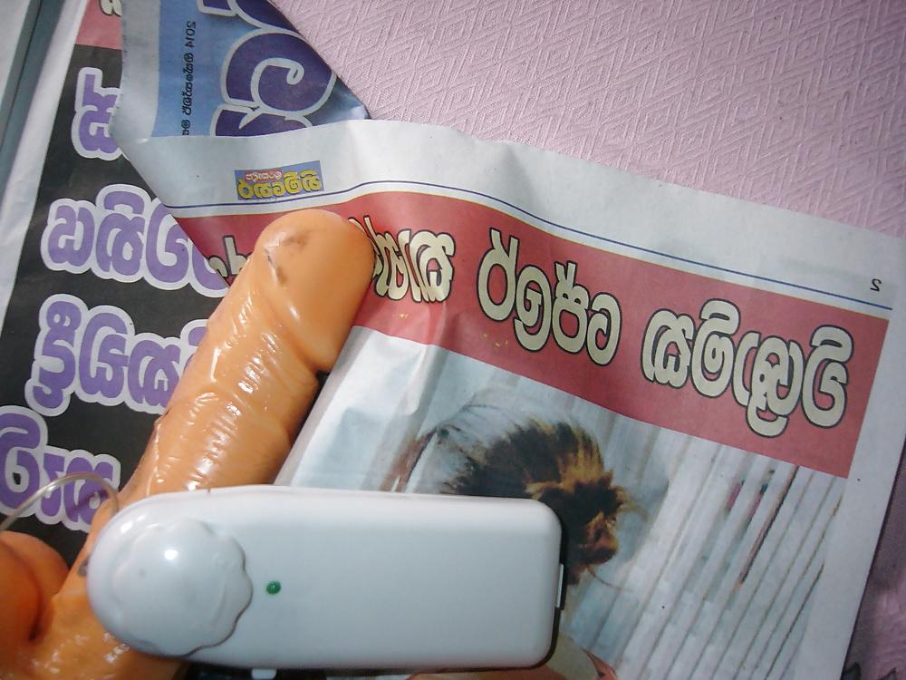 17P Sri lankan Aunty Strapon