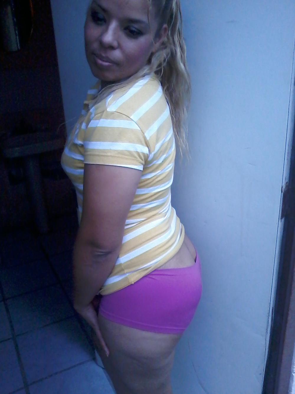 25P Big booty latina milf