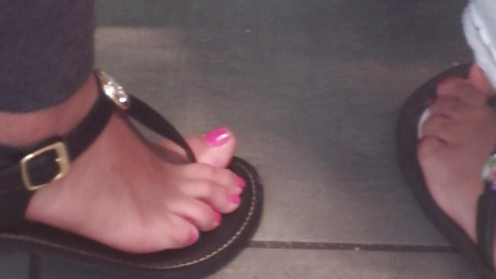 5P Candid street feet shots