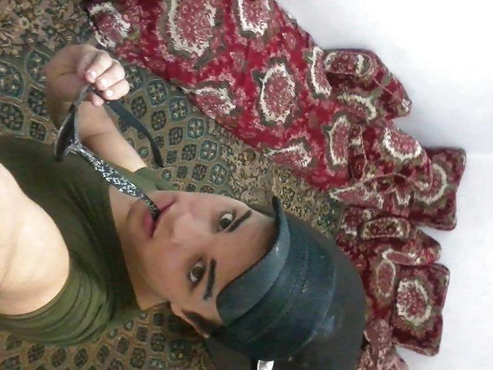14P Arab Crossdresser 09