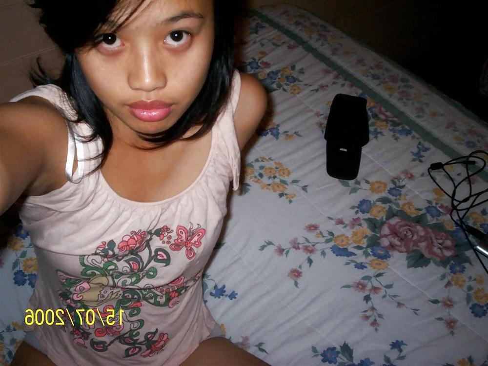 7P Pinay teen slut Mia 