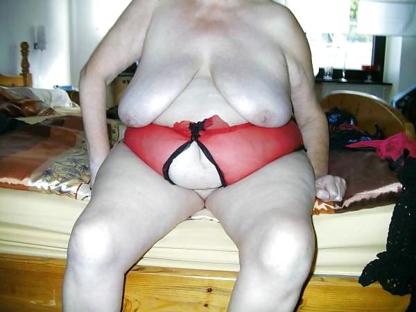 25P Big old boobs!