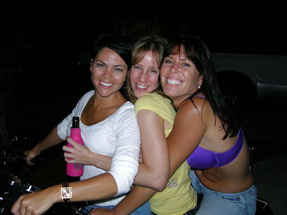 25P Sexy Mature found on Picasa Web Albums