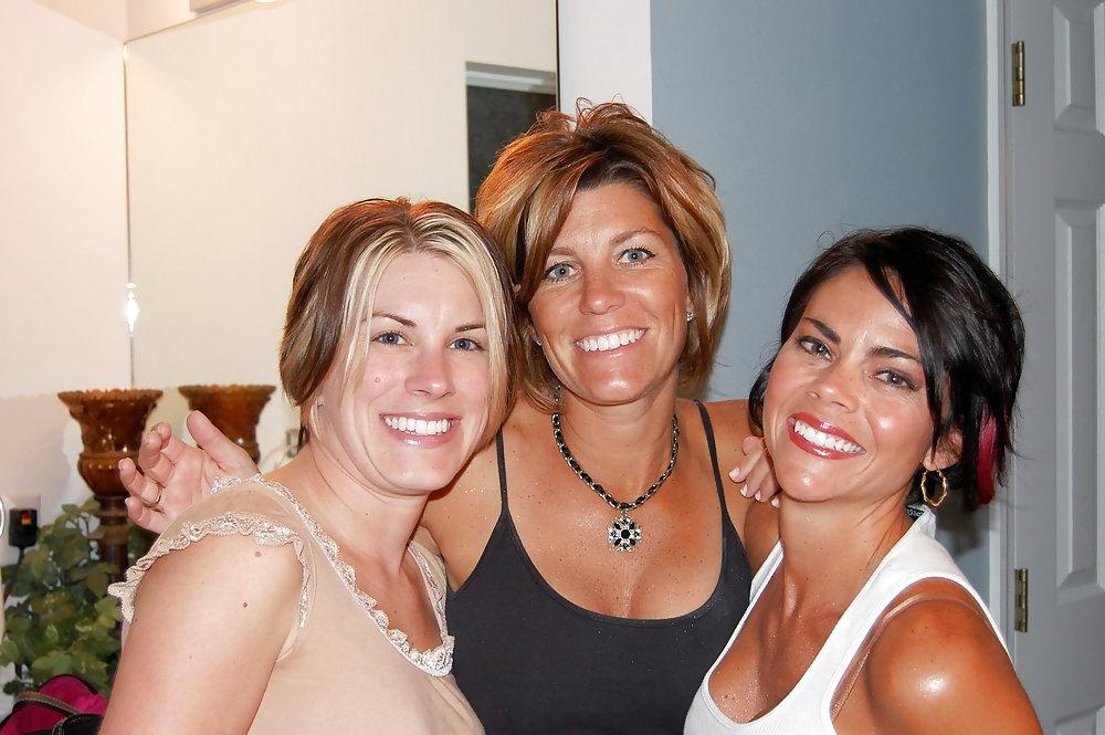 25P Sexy Mature found on Picasa Web Albums
