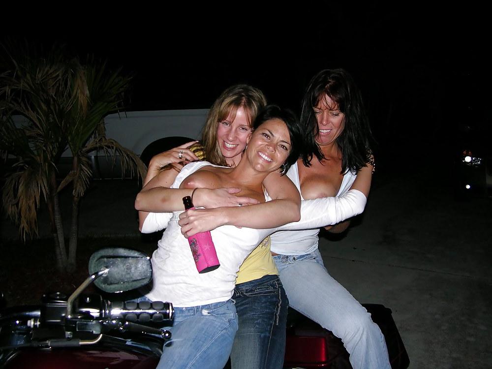 25P Sexy Mature found on Picasa Web Albums
