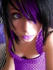 25P Moshe Loves Emo Babes